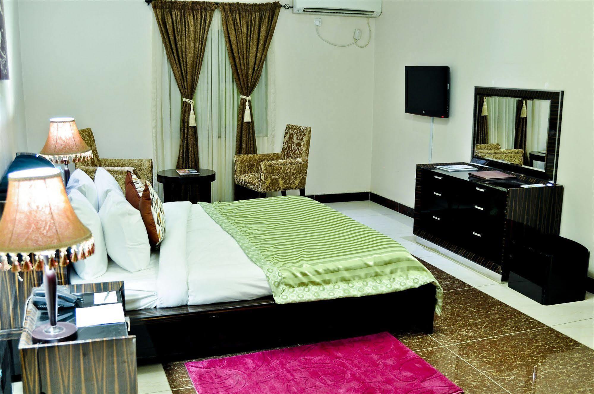 Aes Luxury Apartments Abuja Exterior photo